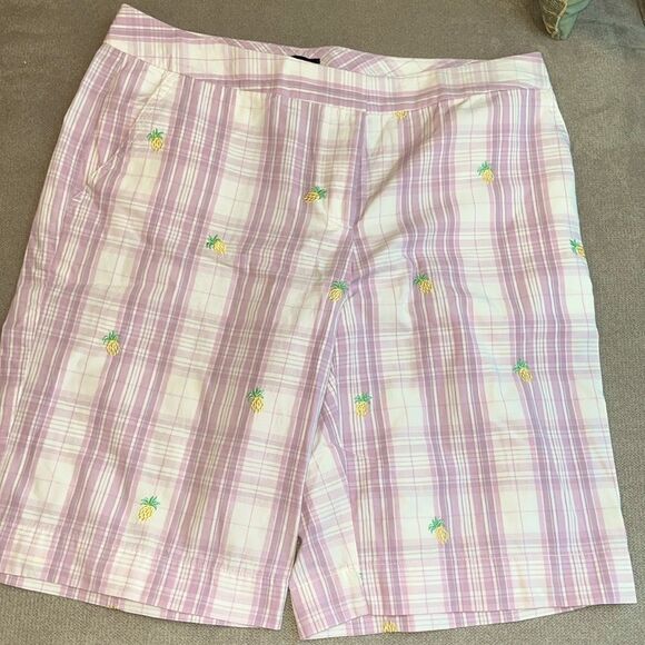 Vintage izod Bermuda shorts w/ pockets - Picture 1 of 4
